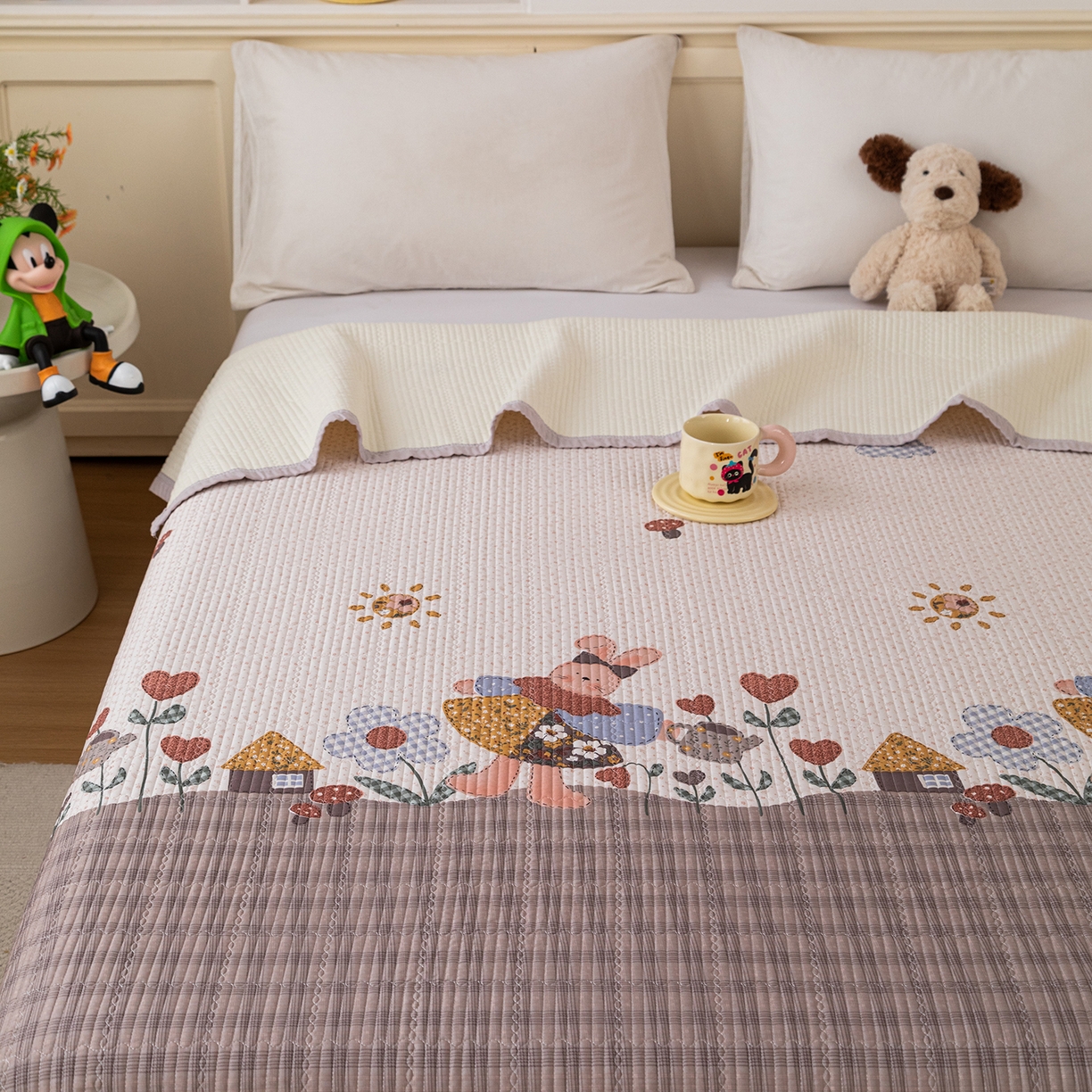 91家纺网 家纺一手货源 找家纺 源舜家纺 2026新款天丝莫代尔大版凉感床盖 快乐周末