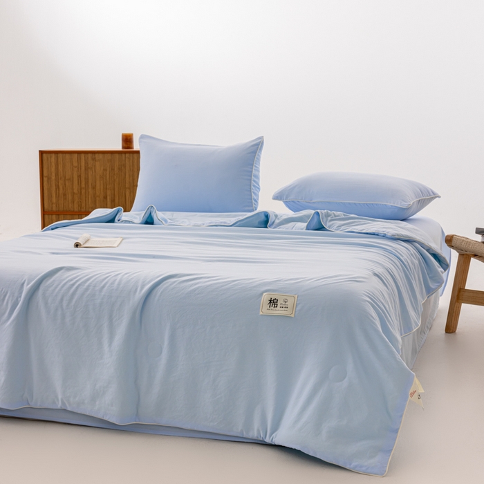 91家纺网 家纺一手货源 找家纺 迪梵家纺 2026新款A类无印风水洗棉格子纯色夏凉被大豆夏被空调被薄被（带买家秀） 海盐蓝