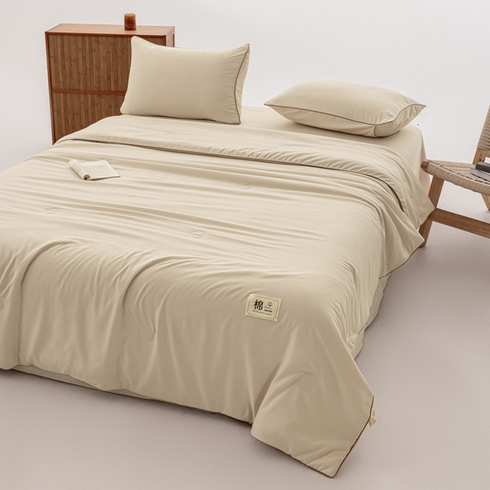 91家纺网 家纺一手货源 找家纺 迪梵家纺 2026新款A类无印风水洗棉格子纯色夏凉被大豆夏被空调被薄被（带买家秀） 卡其咖