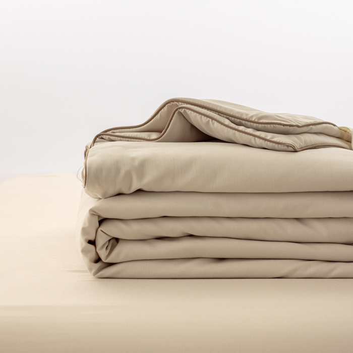 91家纺网 家纺一手货源 找家纺 迪梵家纺 2026新款A类无印风水洗棉格子纯色夏凉被大豆夏被空调被薄被（带买家秀） 卡其咖