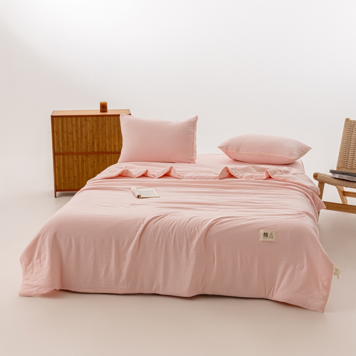 91家纺网 家纺一手货源 找家纺 迪梵家纺 2026新款A类无印风水洗棉格子纯色夏凉被大豆夏被空调被薄被（带买家秀） 奶油粉