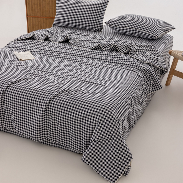 91家纺网 家纺一手货源 找家纺 迪梵家纺 2026新款A类无印风水洗棉格子纯色夏凉被大豆夏被空调被薄被（带买家秀） 黑小格