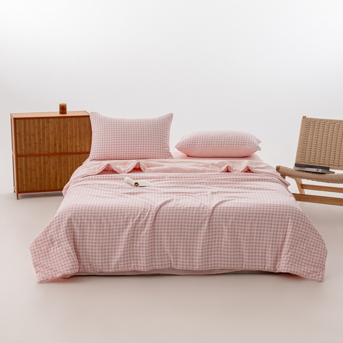 91家纺网 家纺一手货源 找家纺 迪梵家纺 2026新款A类无印风水洗棉格子纯色夏凉被大豆夏被空调被薄被（带买家秀） 红小格