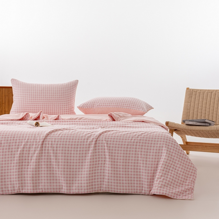 91家纺网 家纺一手货源 找家纺 迪梵家纺 2026新款A类无印风水洗棉格子纯色夏凉被大豆夏被空调被薄被（带买家秀） 红小格