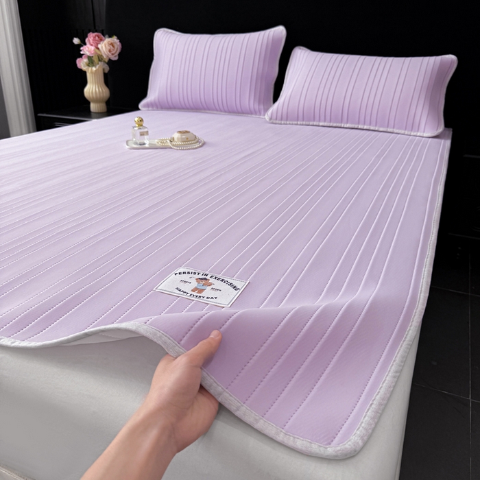 91家纺网 家纺一手货源 找家纺 麋兔 2026新款纯色朵朵小熊冰蚕丝软席 香芋紫