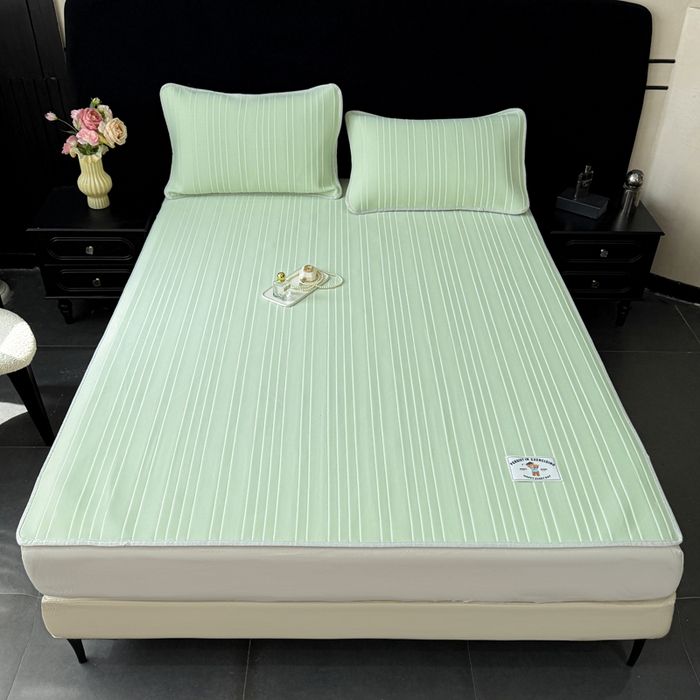 91家纺网 家纺一手货源 找家纺 麋兔 2026新款纯色朵朵小熊冰蚕丝软席 云海绿