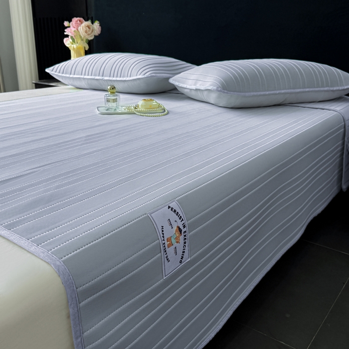 91家纺网 家纺一手货源 找家纺 麋兔 2026新款纯色朵朵小熊冰蚕丝软席 芦灰