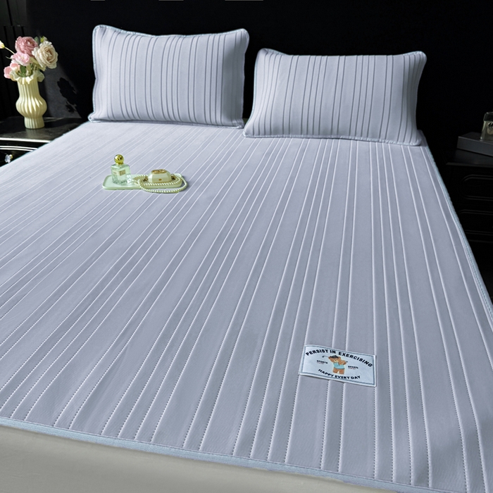 91家纺网 家纺一手货源 找家纺 麋兔 2026新款纯色朵朵小熊冰蚕丝软席 芦灰