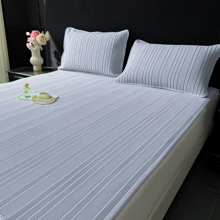 91家纺网 家纺一手货源 找家纺 麋兔 2026新款纯色朵朵小熊冰蚕丝软席 芦灰