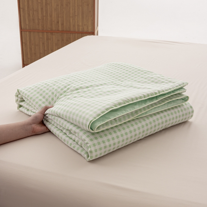 91家纺网 家纺一手货源 找家纺 迪梵家纺 2026新款A类无印风水洗棉格子纯色夏凉被大豆夏被空调被薄被（带买家秀） 绿小格