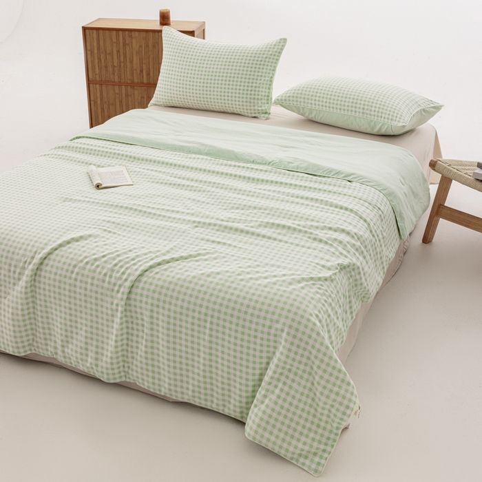 91家纺网 家纺一手货源 找家纺 迪梵家纺 2026新款A类无印风水洗棉格子纯色夏凉被大豆夏被空调被薄被（带买家秀） 绿小格