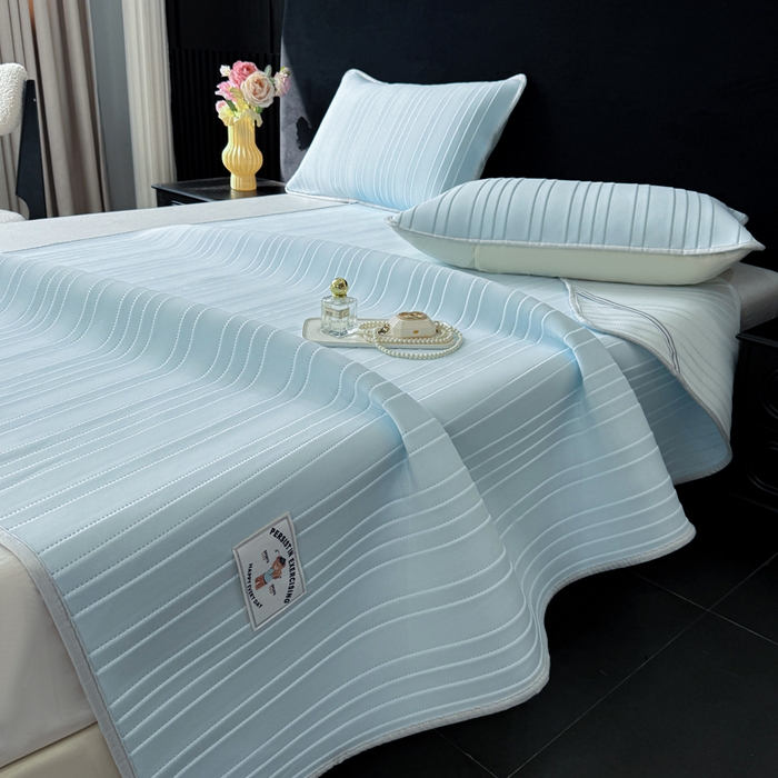 91家纺网 家纺一手货源 找家纺 麋兔 2026新款纯色朵朵小熊冰蚕丝软席 浅兰