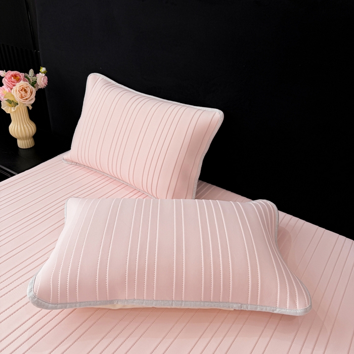 91家纺网 家纺一手货源 找家纺 麋兔 2026新款纯色朵朵小熊冰蚕丝软席 浅粉