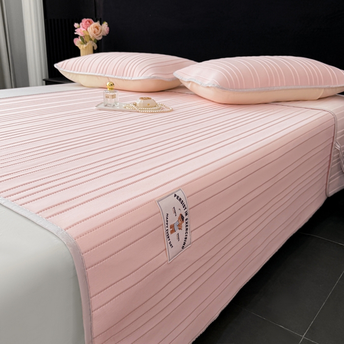 91家纺网 家纺一手货源 找家纺 麋兔 2026新款纯色朵朵小熊冰蚕丝软席 浅粉