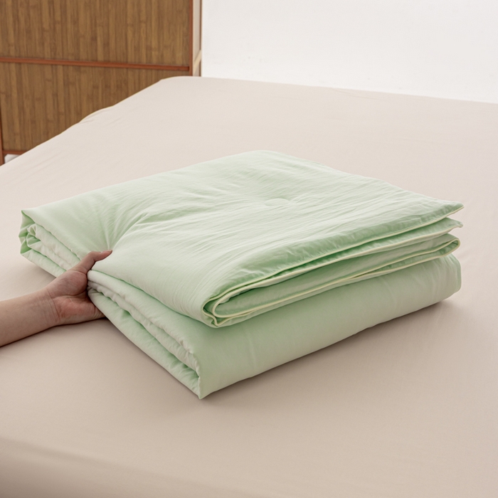 91家纺网 家纺一手货源 找家纺 迪梵家纺 2026新款A类无印风水洗棉格子纯色夏凉被大豆夏被空调被薄被（带买家秀） 清新绿
