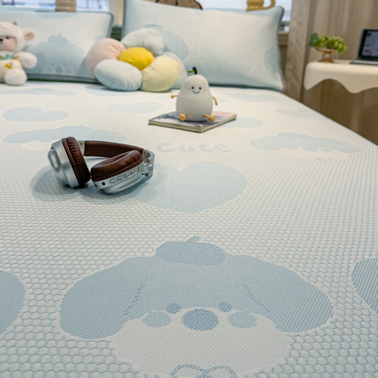 91家纺网 家纺一手货源 找家纺 眠势力 2026新款冰豆豆凉席三件套夏季冷感可机洗冰丝席软席子条席款 爱心狗-兰