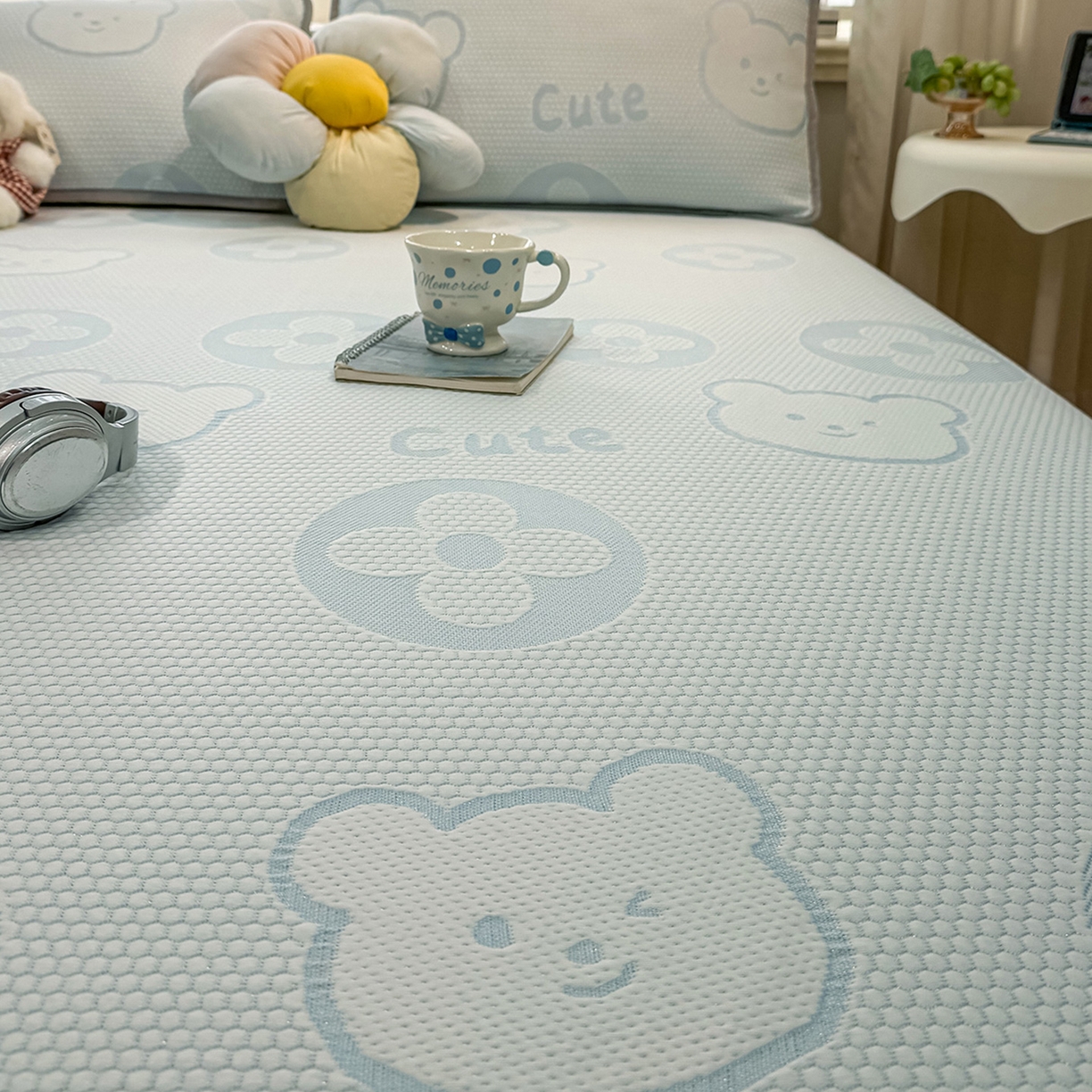 91家纺网 家纺一手货源 找家纺 眠势力 2026新款冰豆豆凉席三件套夏季冷感可机洗冰丝席软席子条席款 大牌熊-兰