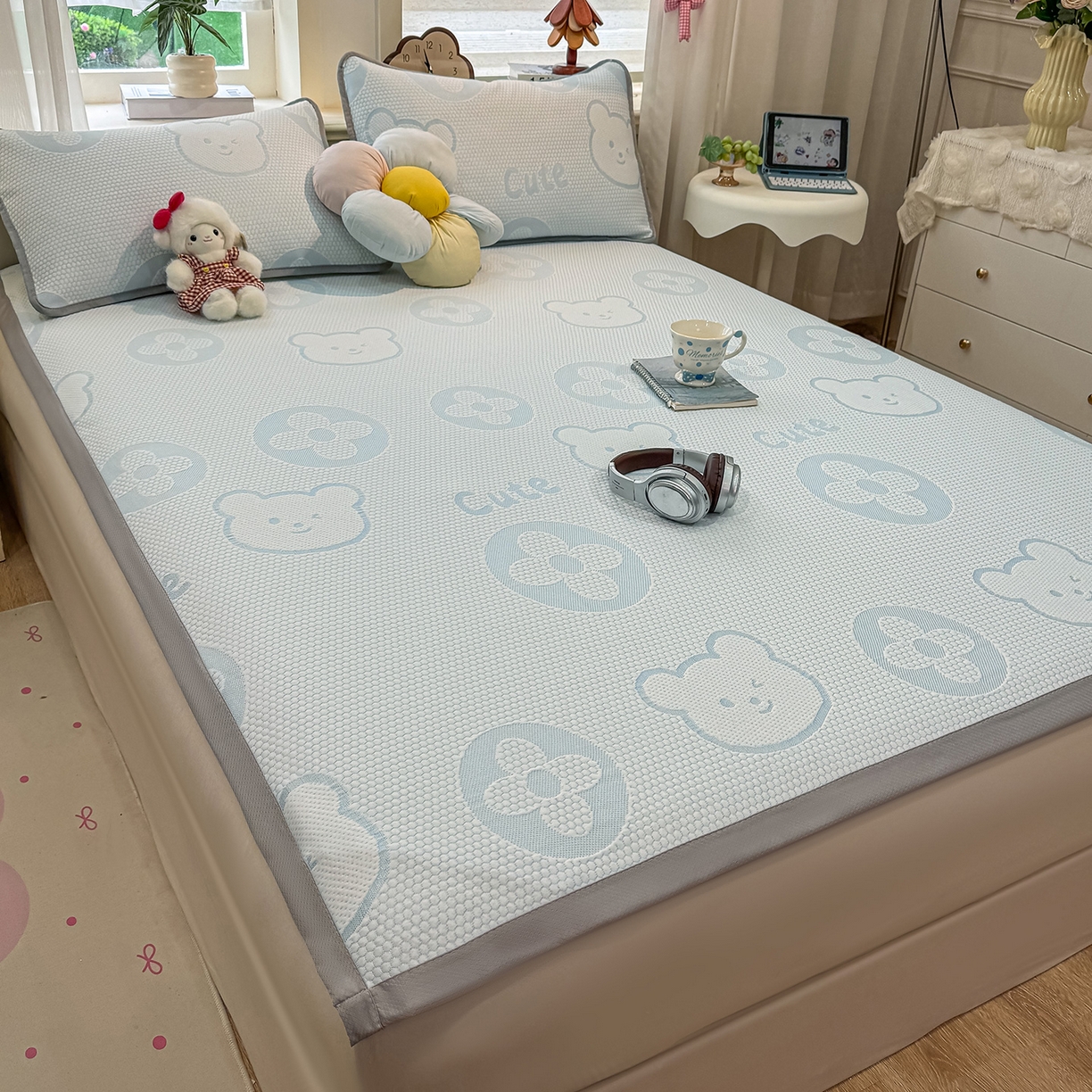 91家纺网 家纺一手货源 找家纺 眠势力 2026新款冰豆豆凉席三件套夏季冷感可机洗冰丝席软席子条席款 大牌熊-兰