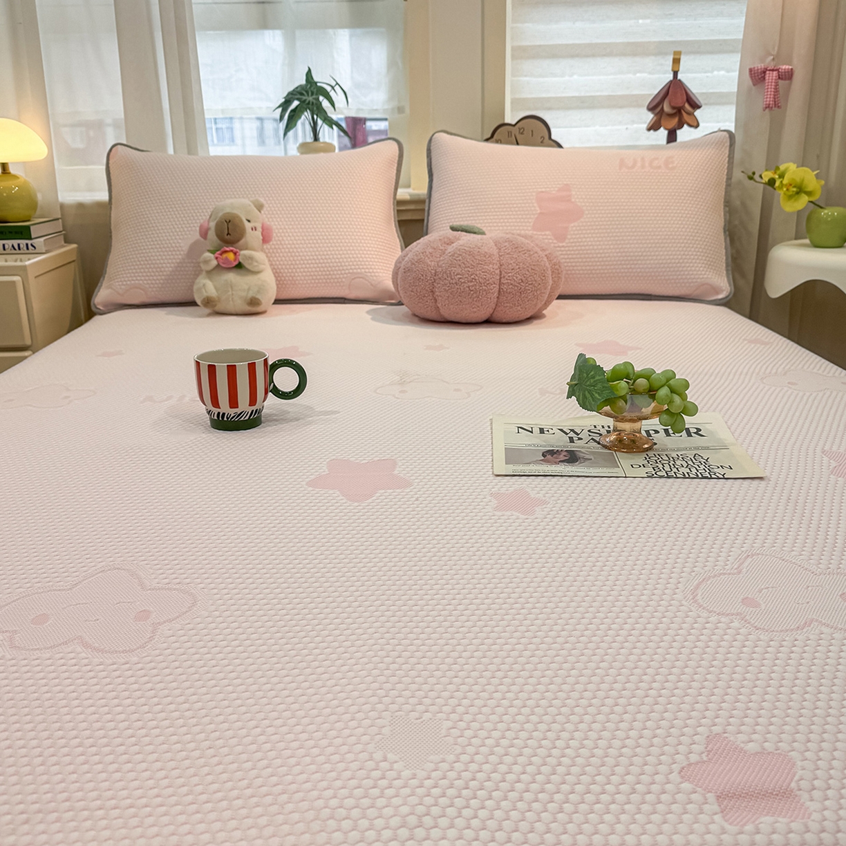 91家纺网 家纺一手货源 找家纺 眠势力 2026新款冰豆豆凉席三件套夏季冷感可机洗冰丝席软席子条席款 云朵-粉