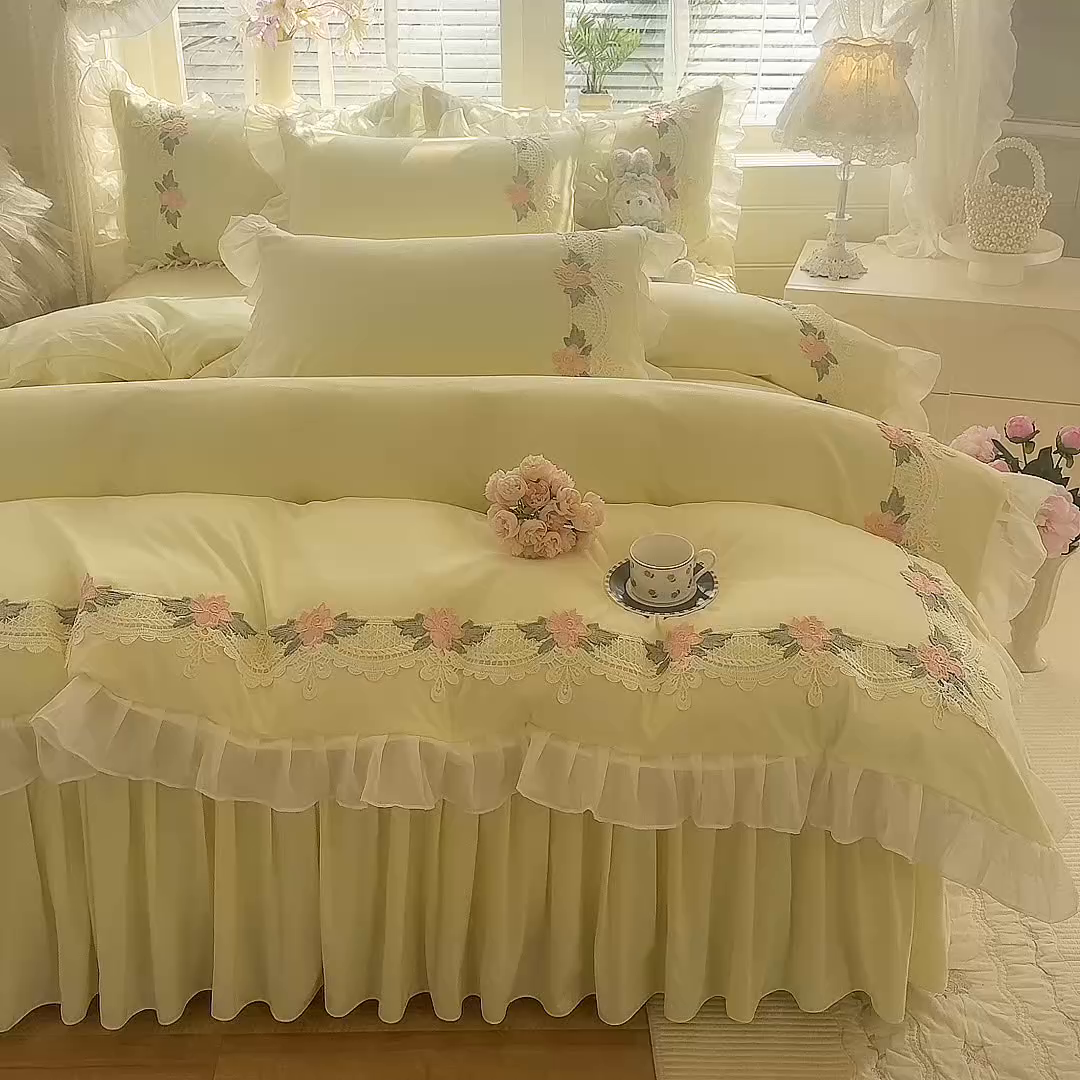 91家纺网 家纺一手货源 找家纺 后庭寝室 2026新款水溶花边床裙四件套-爱恋系列 爱恋-米