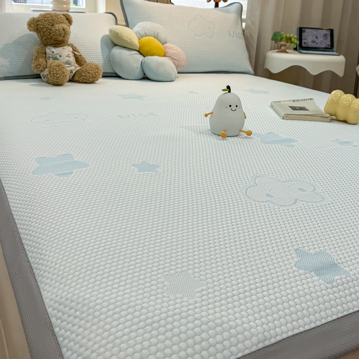 91家纺网 家纺一手货源 找家纺 眠势力 2026新款冰豆豆凉席三件套夏季冷感可机洗冰丝席软席子条席款 云朵-兰