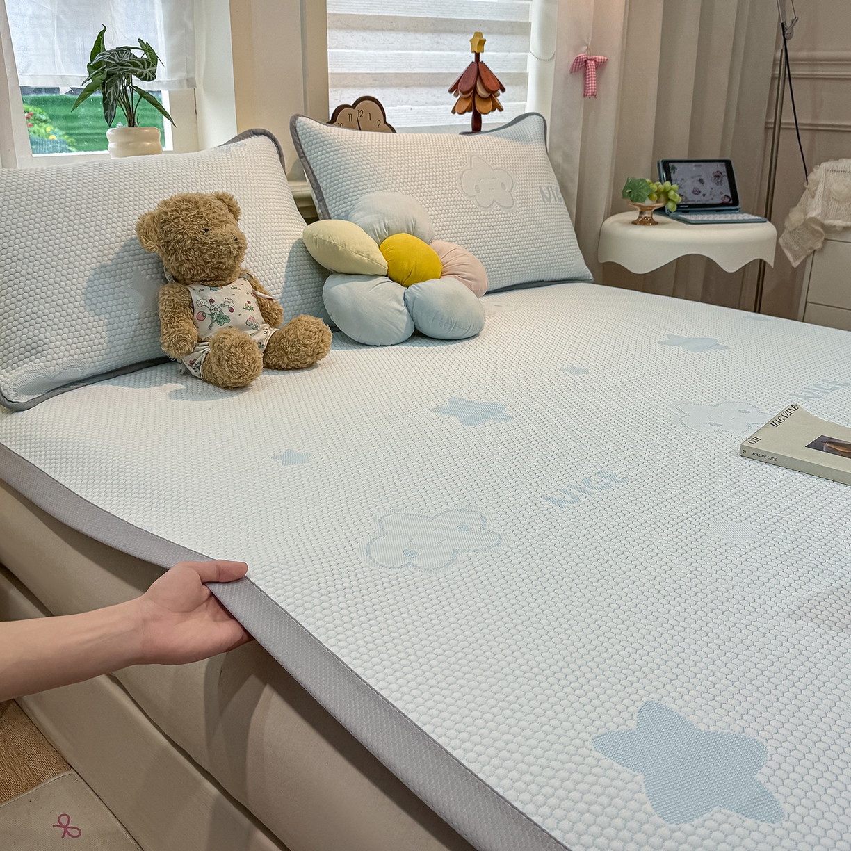 91家纺网 家纺一手货源 找家纺 眠势力 2026新款冰豆豆凉席三件套夏季冷感可机洗冰丝席软席子条席款 云朵-兰