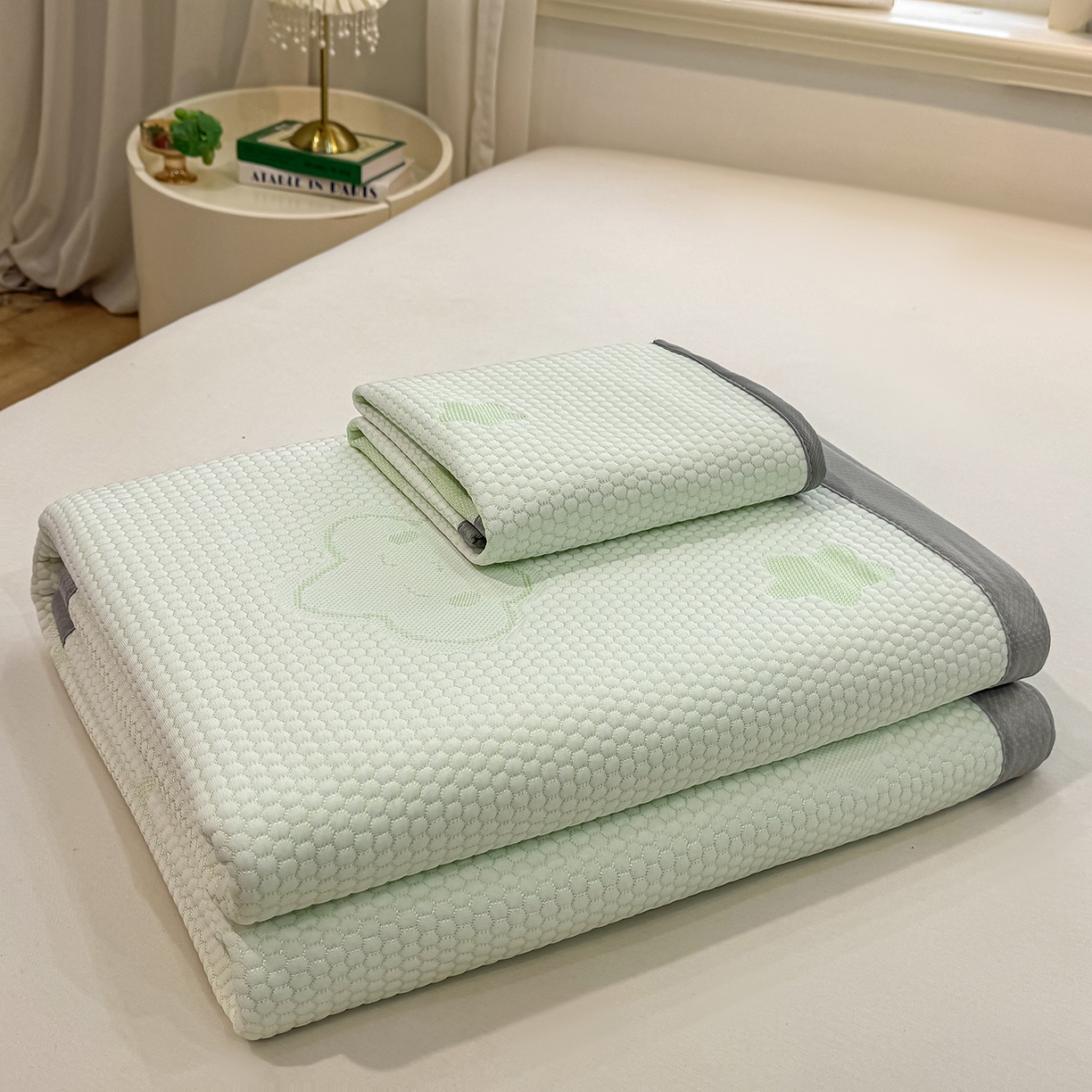 91家纺网 家纺一手货源 找家纺 眠势力 2026新款冰豆豆凉席三件套夏季冷感可机洗冰丝席软席子条席款 云朵-绿