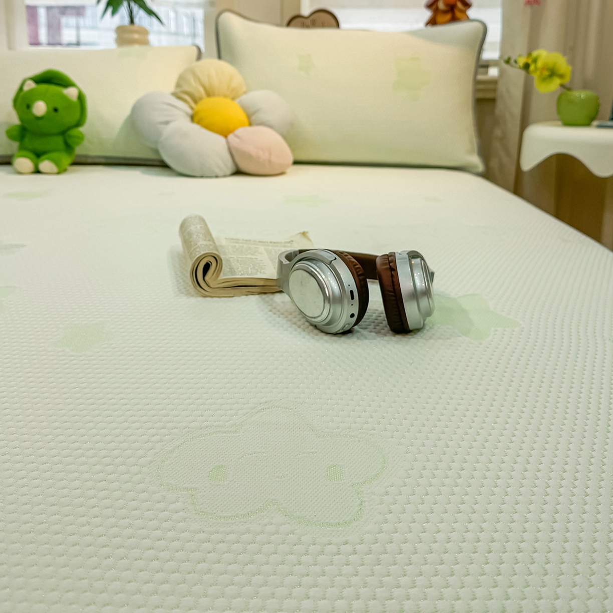 91家纺网 家纺一手货源 找家纺 眠势力 2026新款冰豆豆凉席三件套夏季冷感可机洗冰丝席软席子条席款 云朵-绿