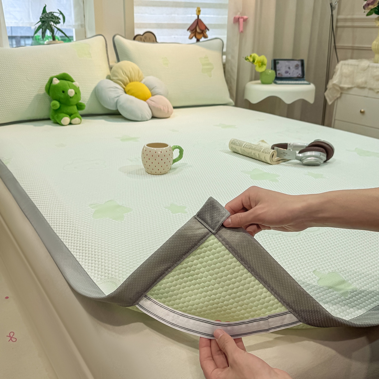 91家纺网 家纺一手货源 找家纺 眠势力 2026新款冰豆豆凉席三件套夏季冷感可机洗冰丝席软席子条席款 云朵-绿