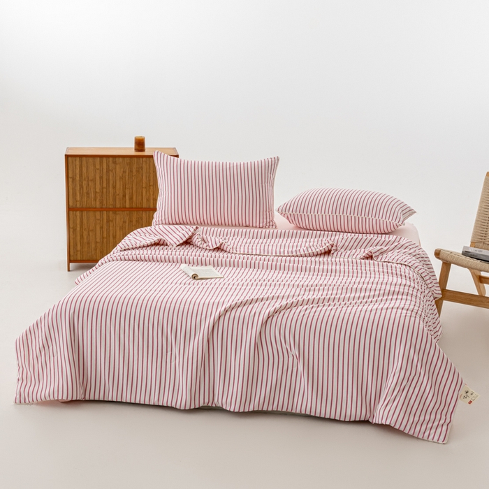 91家纺网 家纺一手货源 找家纺 迪梵家纺 2026新款A类无印风水洗棉条纹大豆夏凉被夏被空调被薄被子被子被芯（带买家秀） 条纹-红