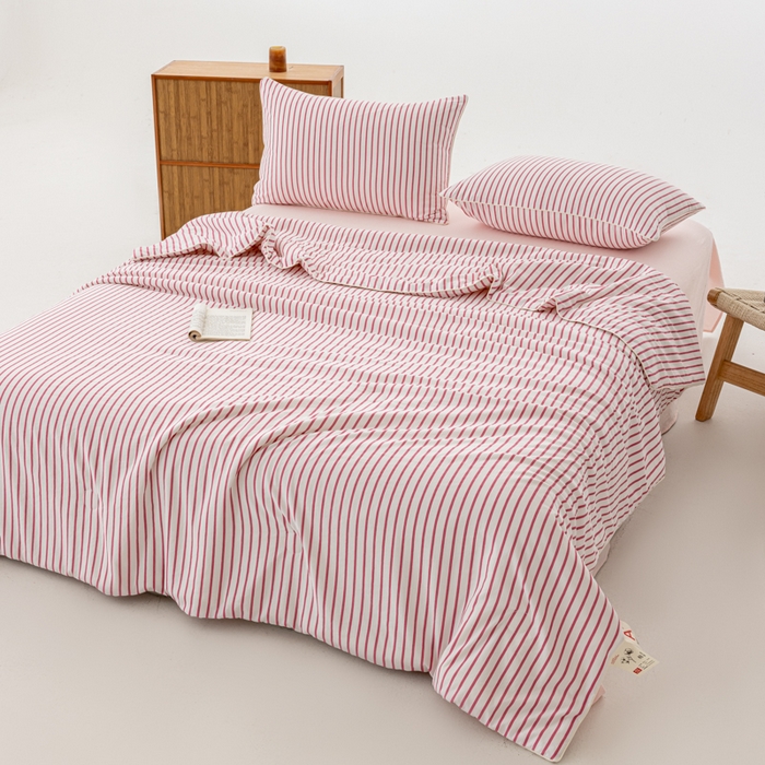 91家纺网 家纺一手货源 找家纺 迪梵家纺 2026新款A类无印风水洗棉条纹大豆夏凉被夏被空调被薄被子被子被芯（带买家秀） 条纹-红