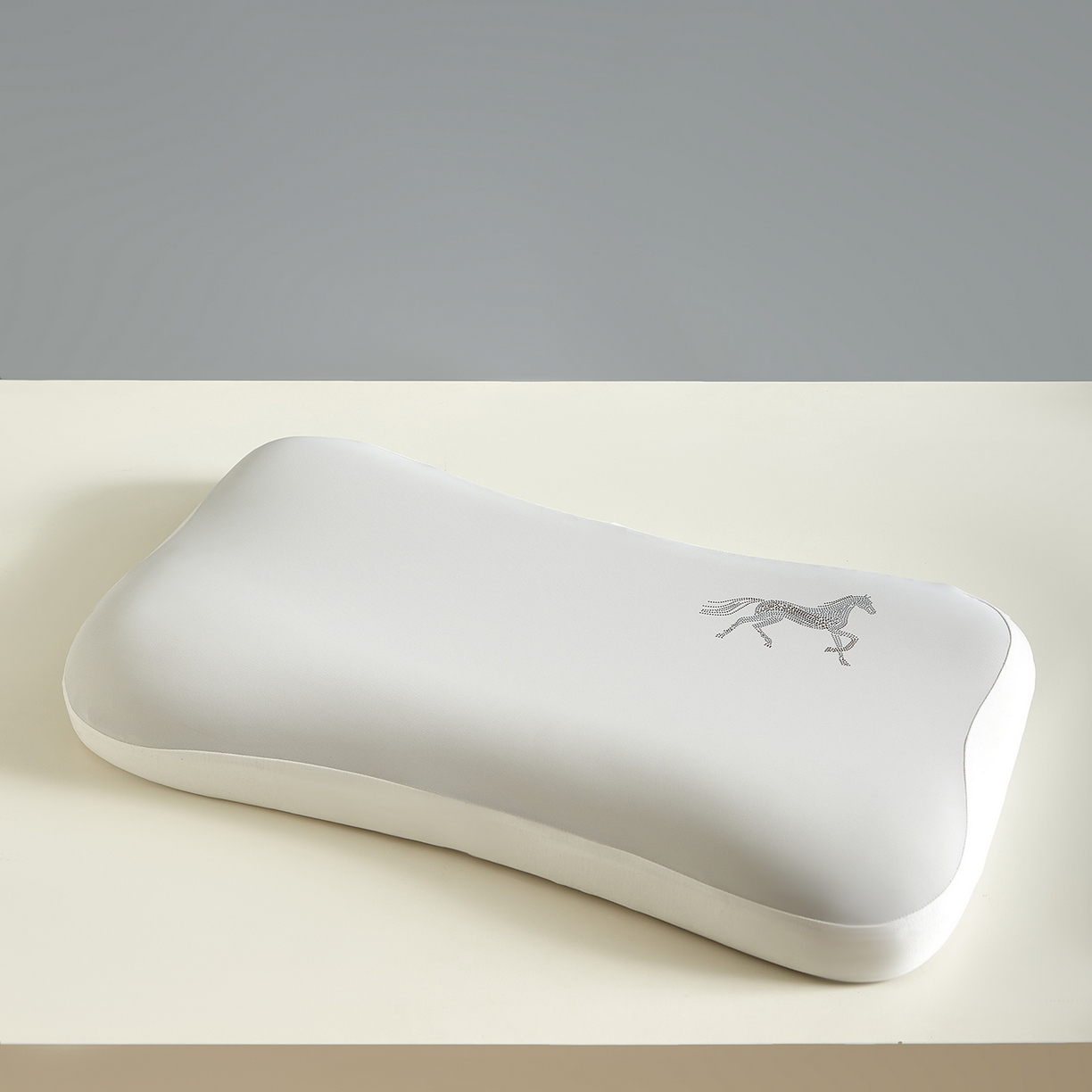 91家纺网 家纺一手货源 找家纺 芯辰 2026新款生物基马上有钱悬浮枕枕头枕芯 灰色