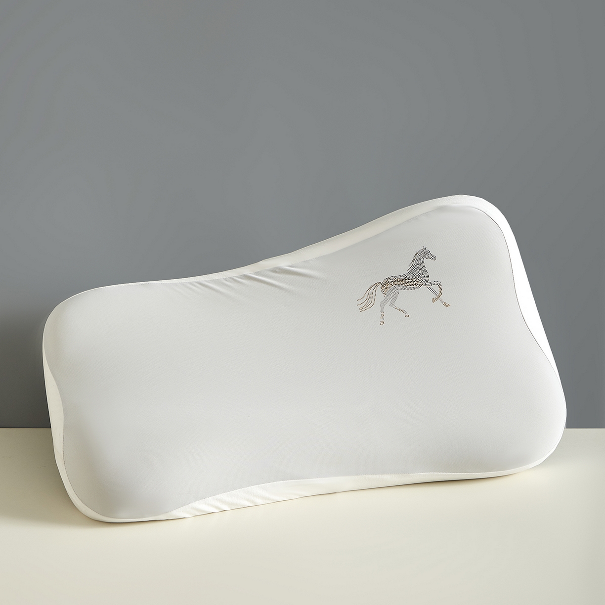 91家纺网 家纺一手货源 找家纺 芯辰 2026新款生物基马上有钱悬浮枕枕头枕芯 灰色