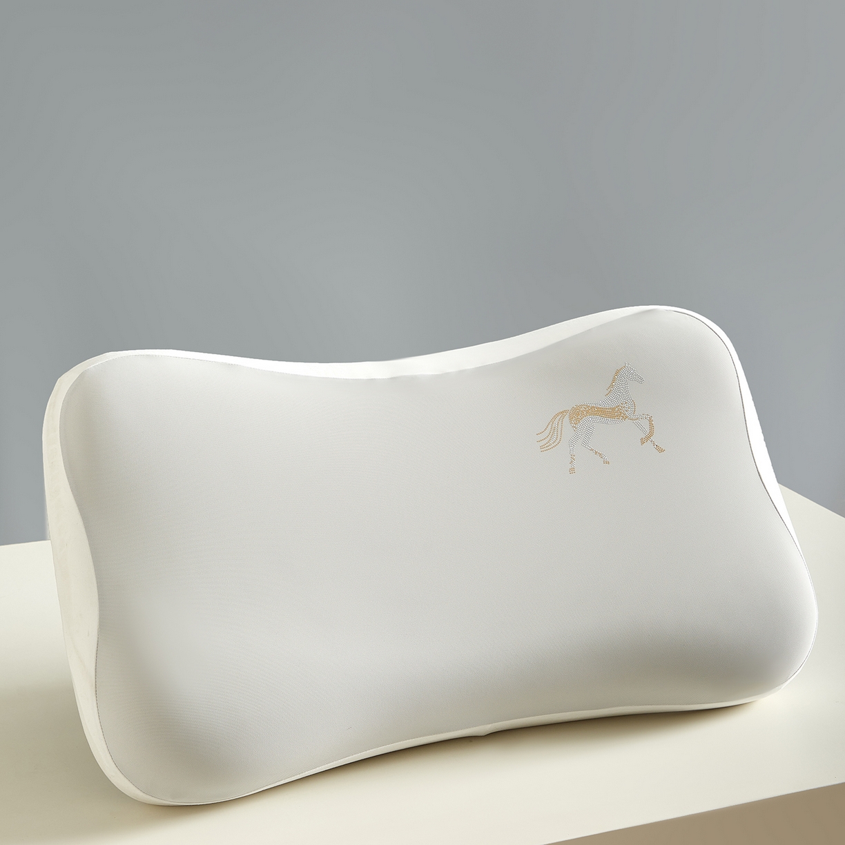 91家纺网 家纺一手货源 找家纺 芯辰 2026新款生物基马上有钱悬浮枕枕头枕芯 灰色