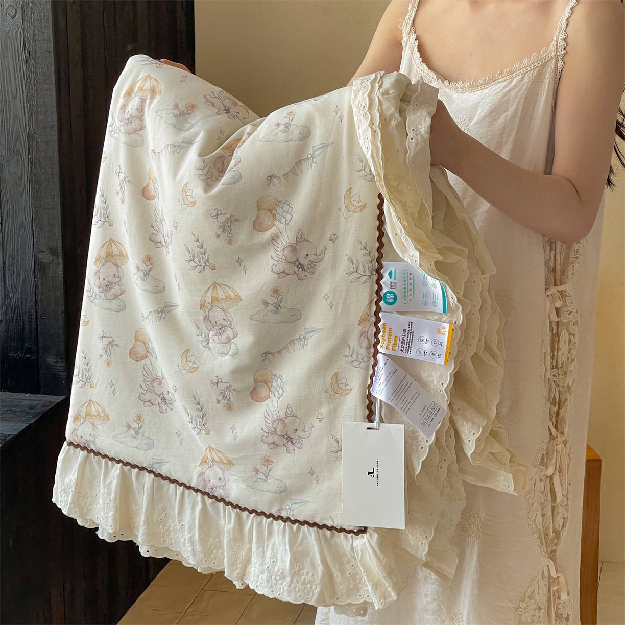 91家纺网 家纺一手货源 找家纺 傲蕾良品 2026新款【山野计划】砂洗棉麻大豆抗菌被 童心小象