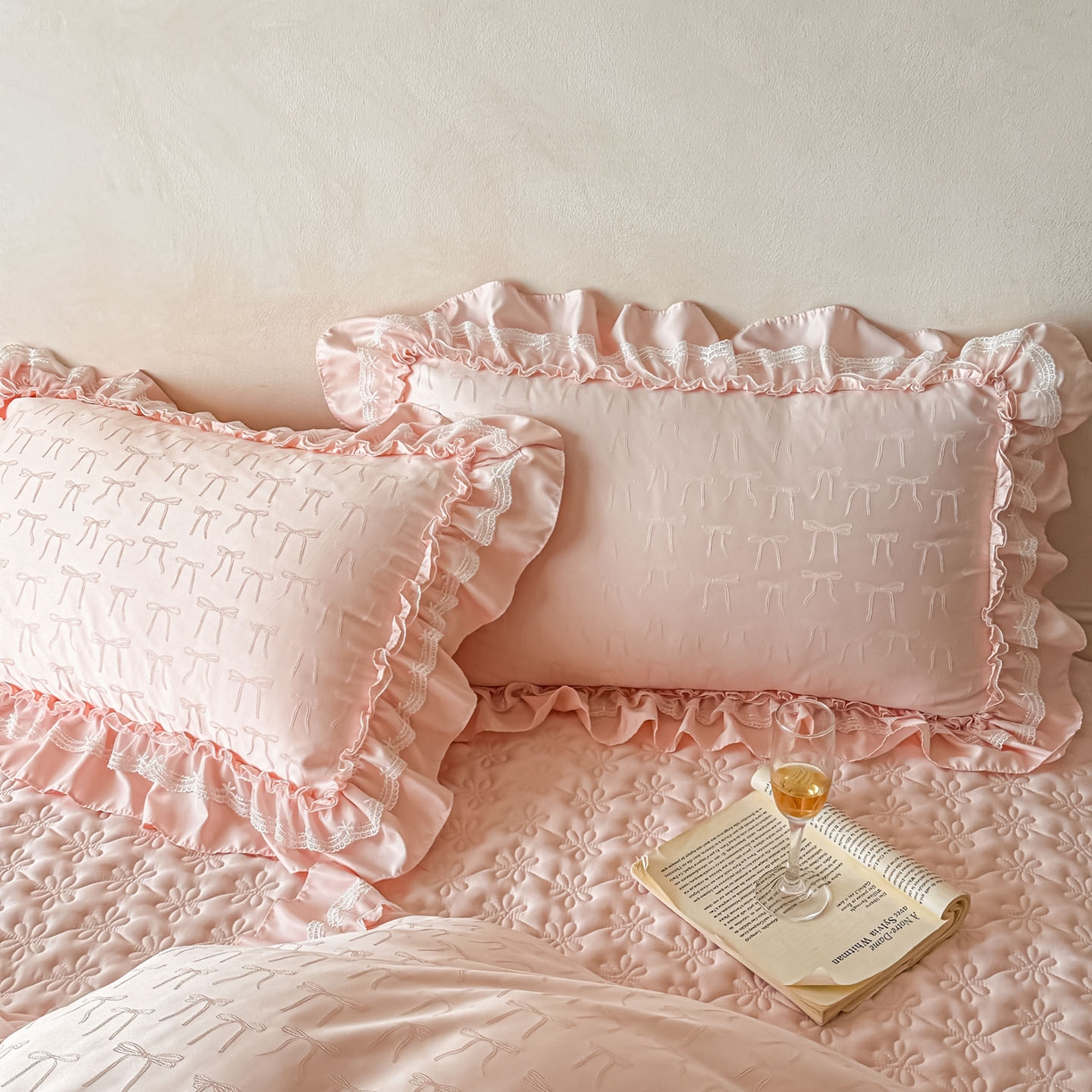 91家纺网 家纺一手货源 找家纺 迪梦姿家纺 2026新款春意真丝提花床盖四件套 粉玉