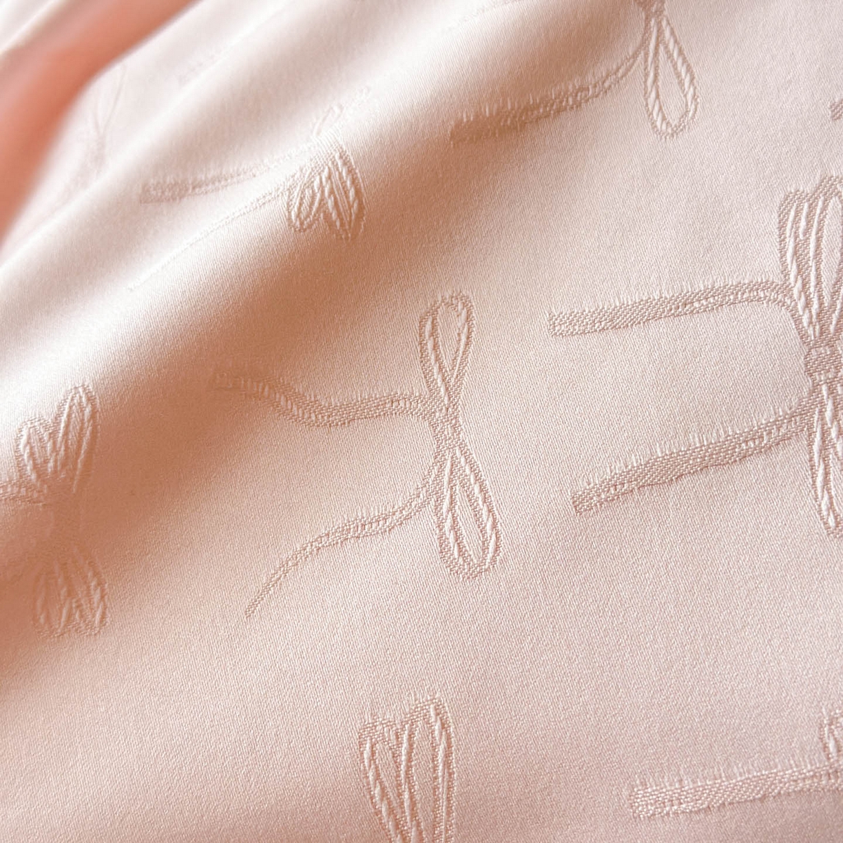 91家纺网 家纺一手货源 找家纺 迪梦姿家纺 2026新款春意真丝提花床盖四件套 粉玉