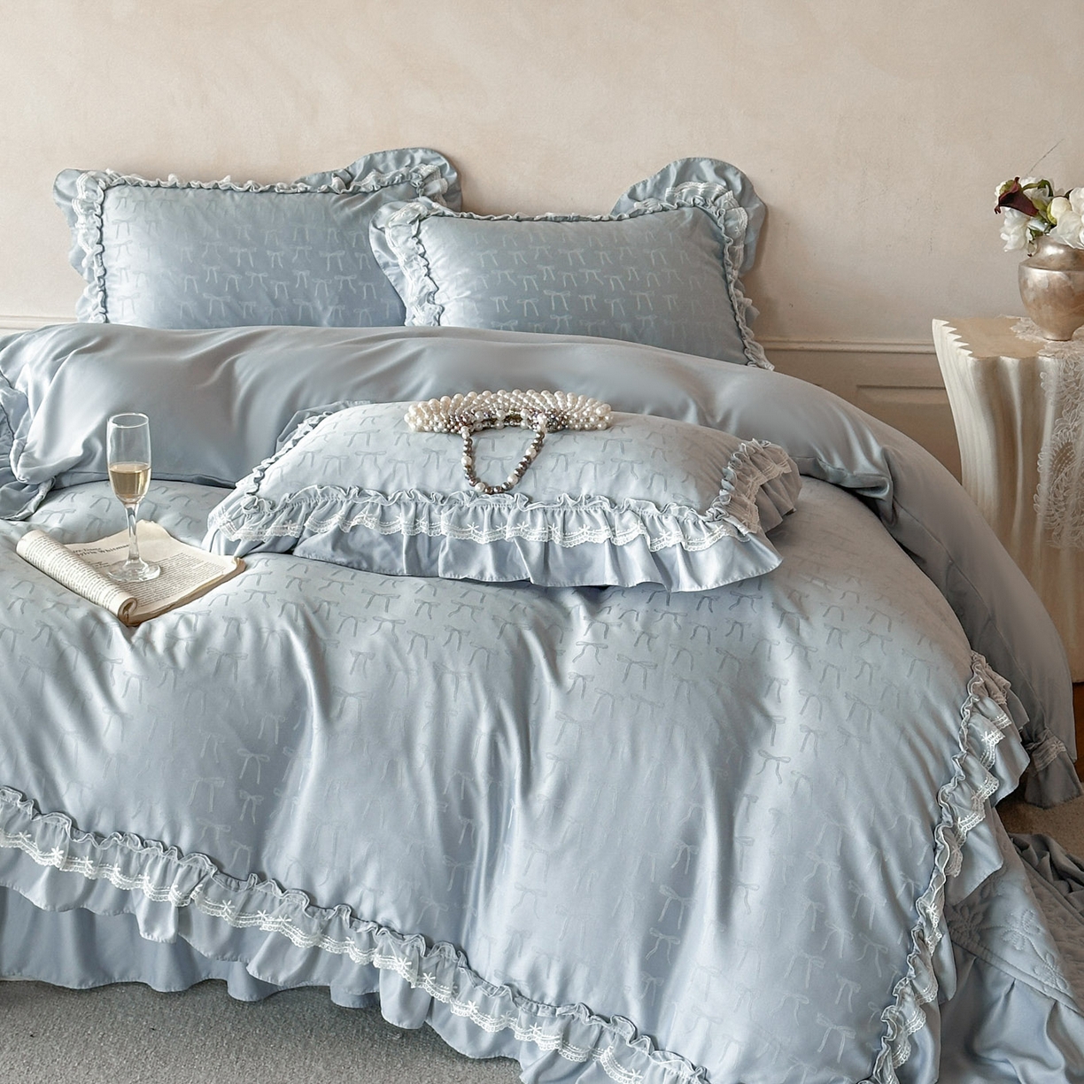 91家纺网 家纺一手货源 找家纺 迪梦姿家纺 2026新款春意真丝提花床盖四件套 天空兰