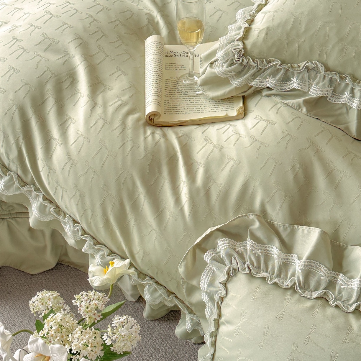 91家纺网 家纺一手货源 找家纺 迪梦姿家纺 2026新款春意真丝提花床盖四件套 抹茶绿