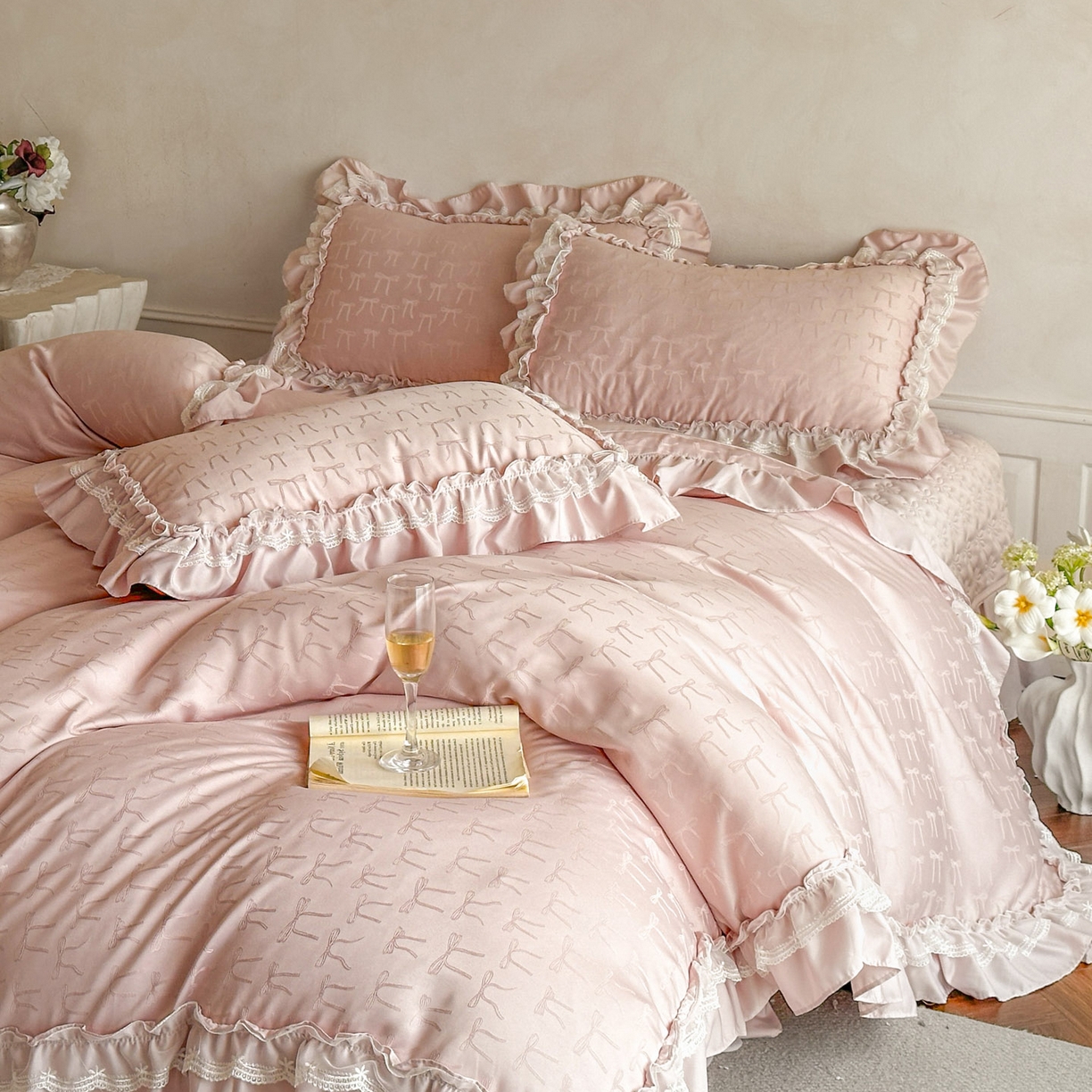 91家纺网 家纺一手货源 找家纺 迪梦姿家纺 2026新款春意真丝提花床盖四件套 豆沙