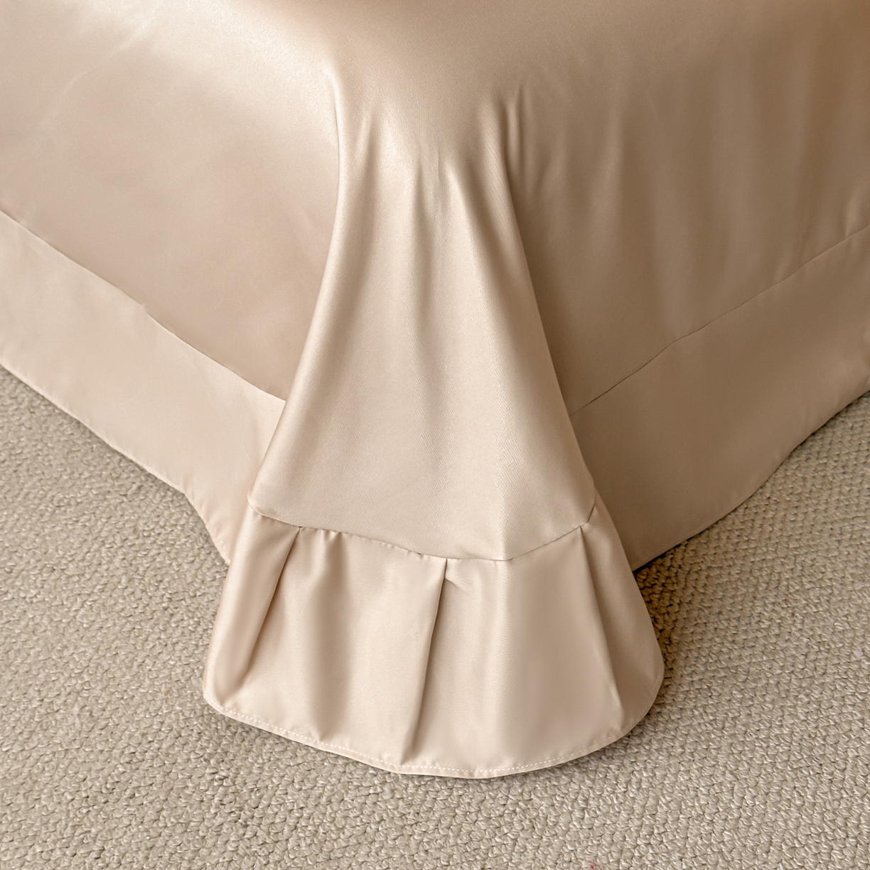 91家纺网 家纺一手货源 找家纺 迪梦姿家纺 2026新款梦蝶真丝提花夏被四件套 米驼色