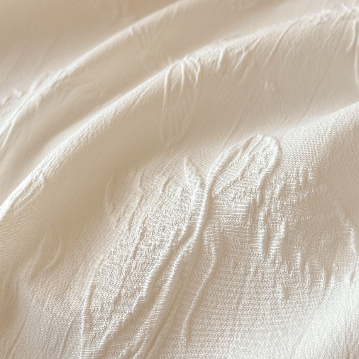 91家纺网 家纺一手货源 找家纺 迪梦姿家纺 2026新款梦蝶真丝提花夏被四件套 奶白色