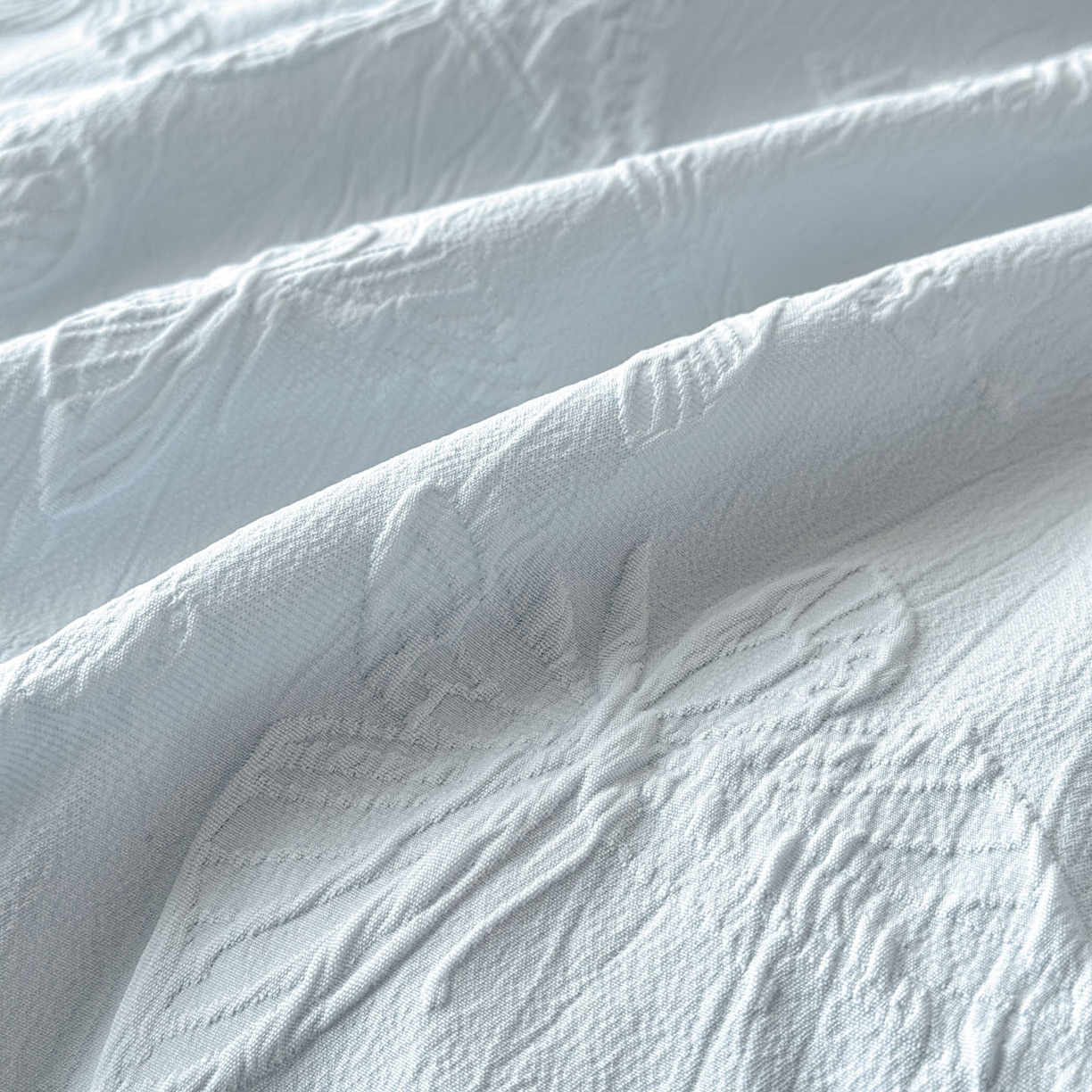 91家纺网 家纺一手货源 找家纺 迪梦姿家纺 2026新款梦蝶真丝提花夏被四件套 天空兰