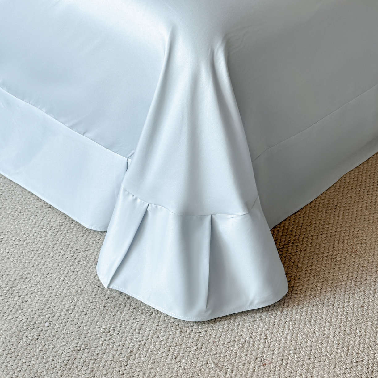 91家纺网 家纺一手货源 找家纺 迪梦姿家纺 2026新款梦蝶真丝提花夏被四件套 天空兰