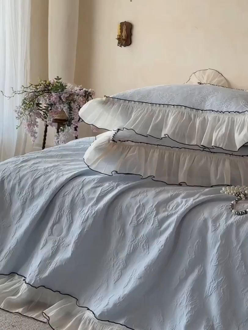 91家纺网 家纺一手货源 找家纺 迪梦姿家纺 2026新款梦蝶真丝提花夏被四件套 天空兰