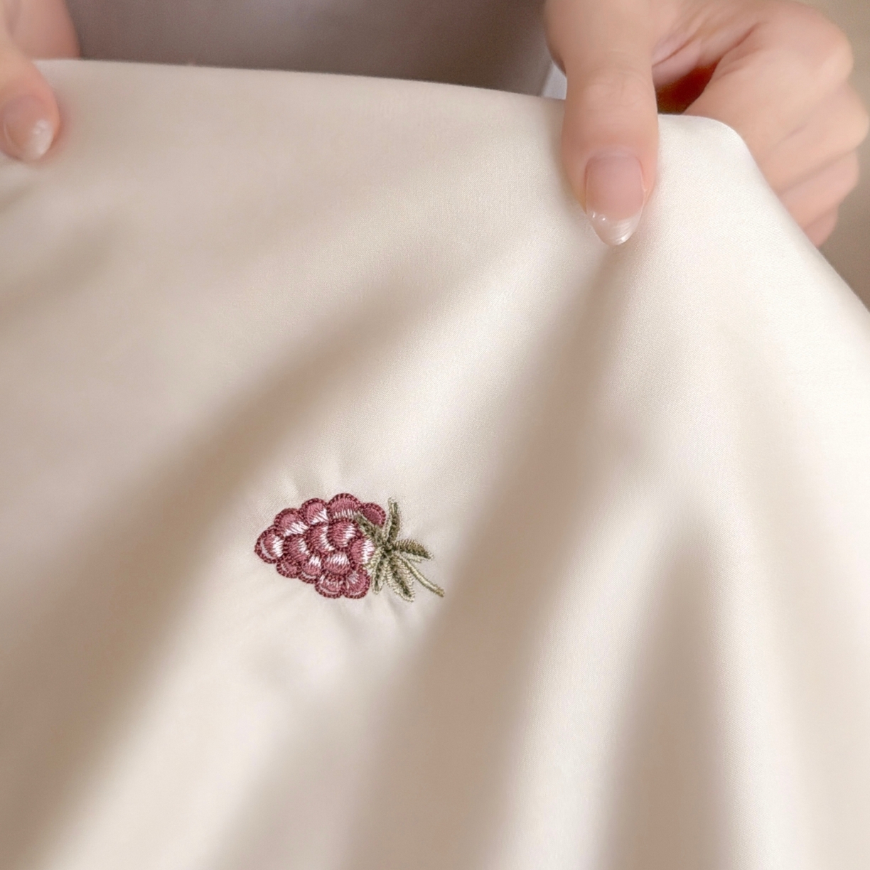 91家纺网 家纺一手货源 找家纺 （总）鹿班家居 2026新款60S兰精天丝刺绣夏被夏凉被空调被-春日枝