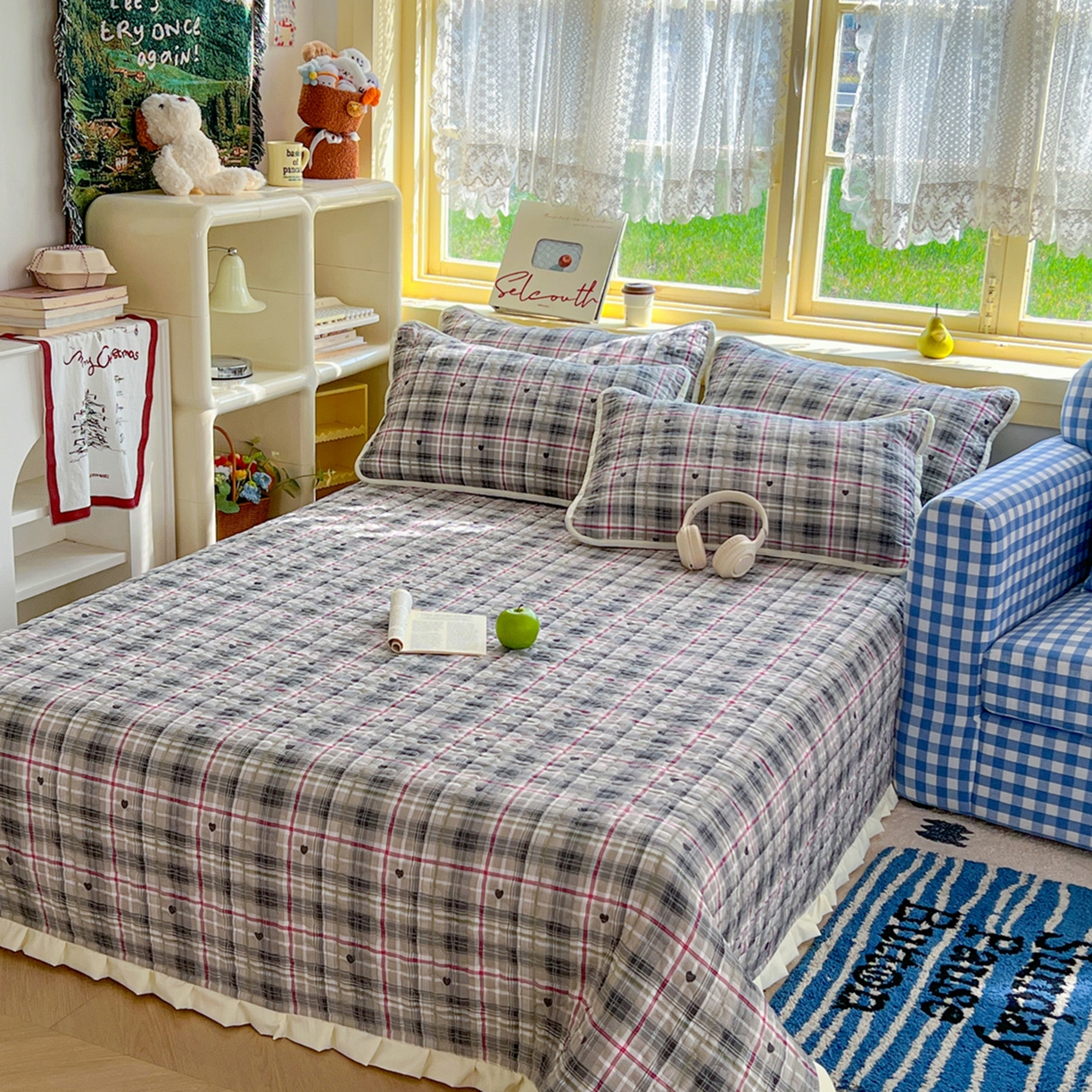 91家纺网 家纺一手货源 找家纺 默忆 2026新款亲肤舒适双层纱花边宽床盖 灰格爱心