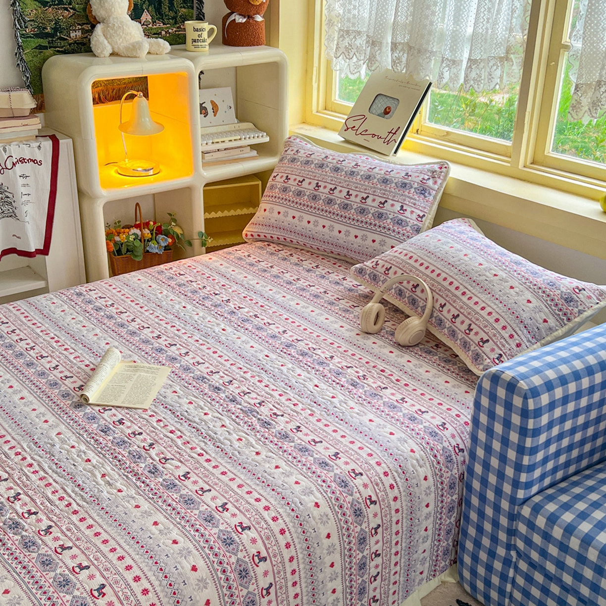 91家纺网 家纺一手货源 找家纺 默忆 2026新款亲肤舒适双层纱花边宽床盖 马到成功