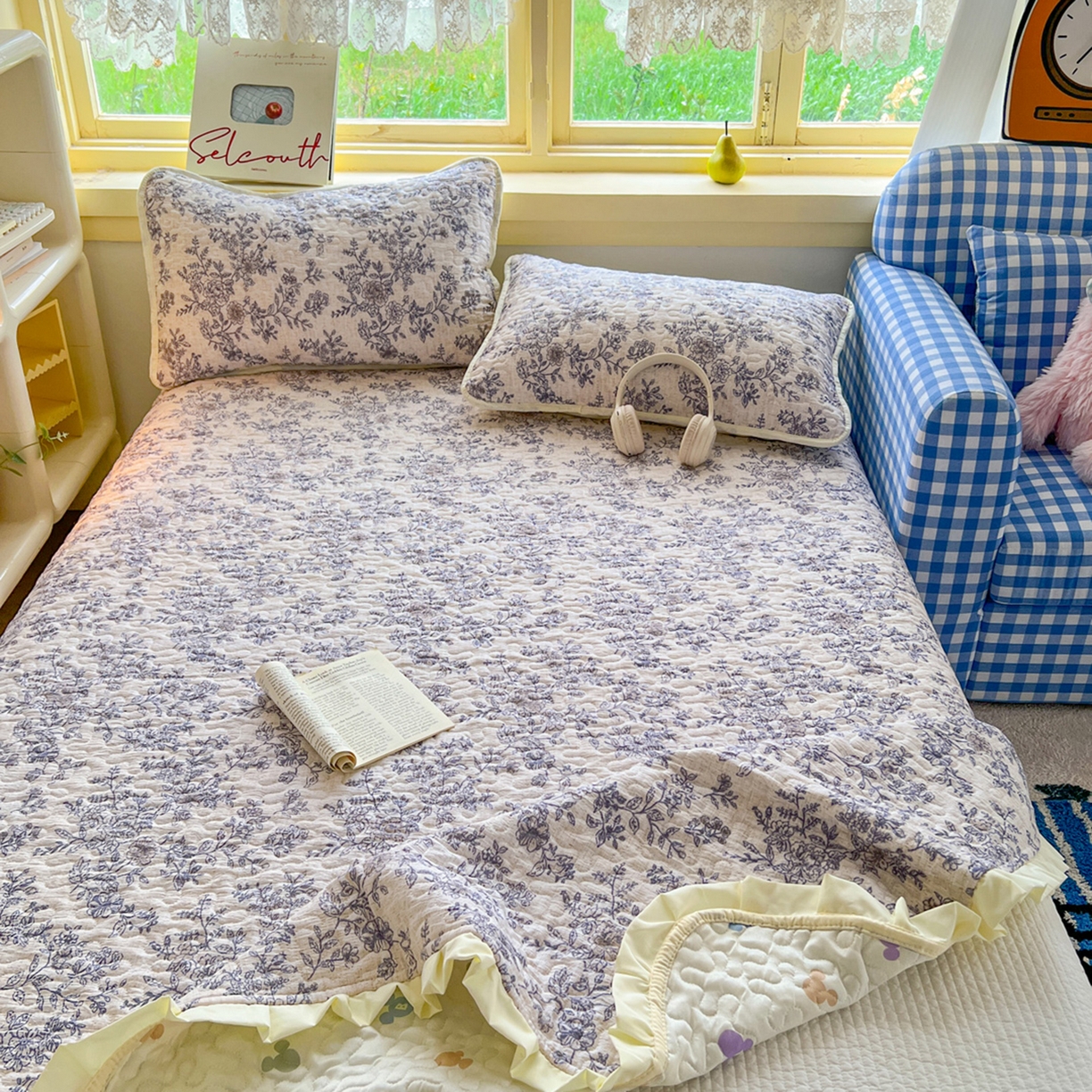 91家纺网 家纺一手货源 找家纺 默忆 2026新款亲肤舒适双层纱花边宽床盖 繁花似锦