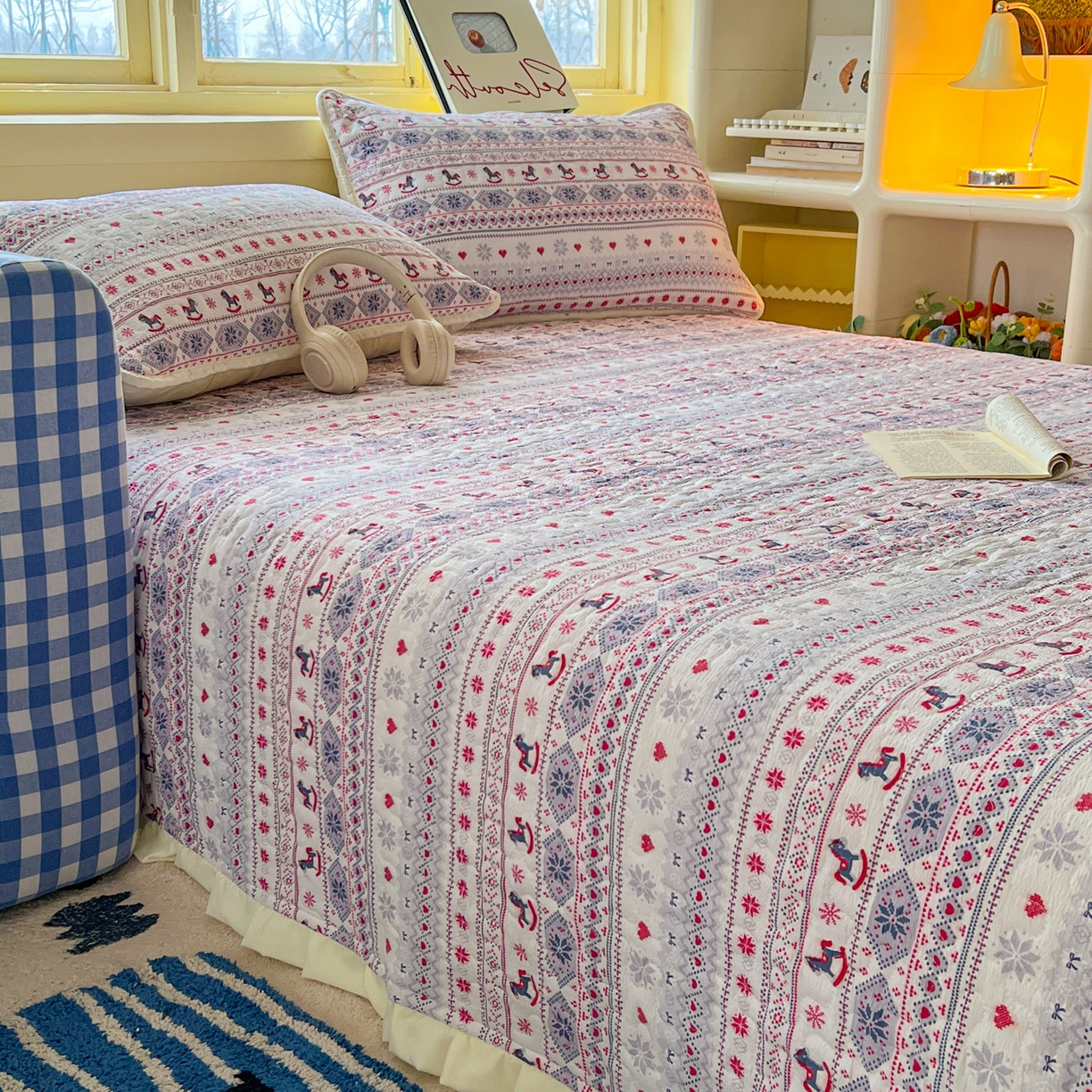 91家纺网 家纺一手货源 找家纺 默忆 2026新款亲肤舒适双层纱花边宽床盖 马到成功